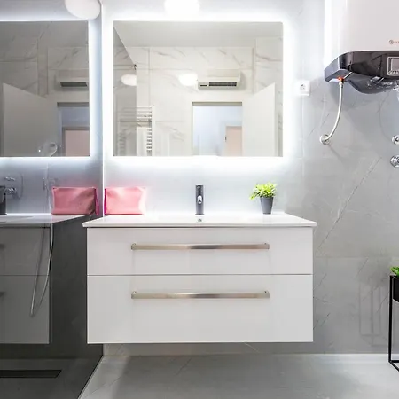 Apartman Exquisite Prestige Luxury With Shared Pool