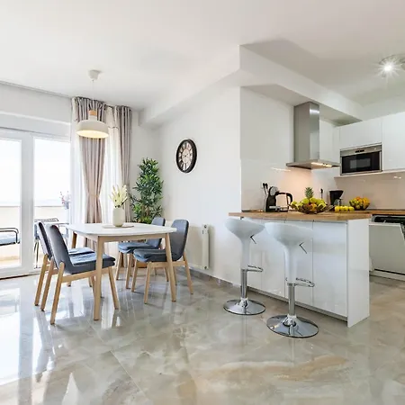 Exquisite Prestige Luxury With Shared Pool Zára