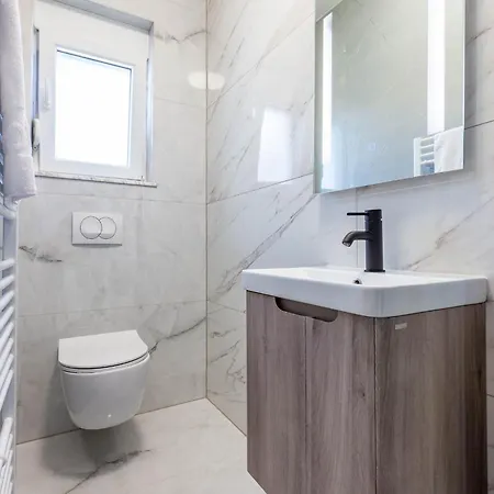 Apartman Exquisite Prestige Luxury With Shared Pool Zára