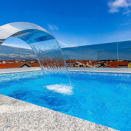 Apartman Exquisite Prestige Luxury With Shared Pool