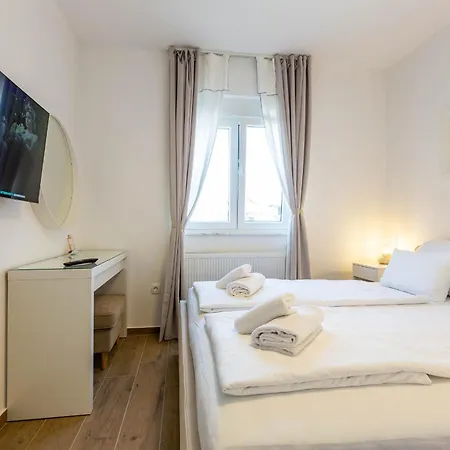 Exquisite Prestige Luxury With Shared Pool Zadar