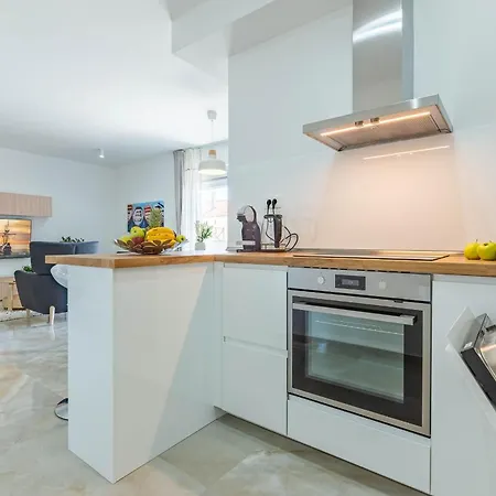 Exquisite Prestige Luxury With Shared Pool * Zára
