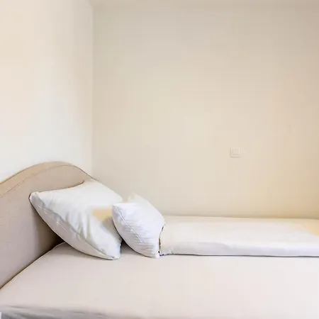 Exquisite Prestige Luxury With Shared Pool Apartment Zadar