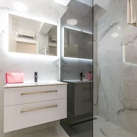 Exquisite Prestige Luxury With Shared Pool Apartman *