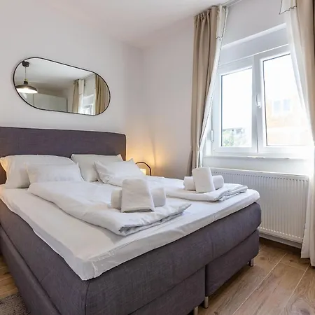 Exquisite Prestige Luxury With Shared Pool Apartment
