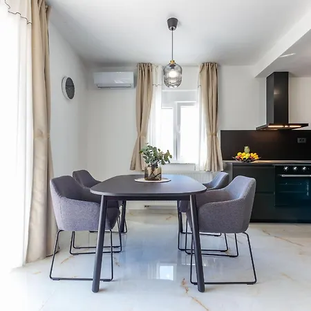 Apartman Exquisite Prestige Luxury With Shared Pool