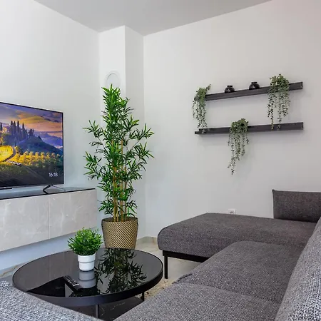 Exquisite Prestige Luxury With Shared Pool Apartman Zadar