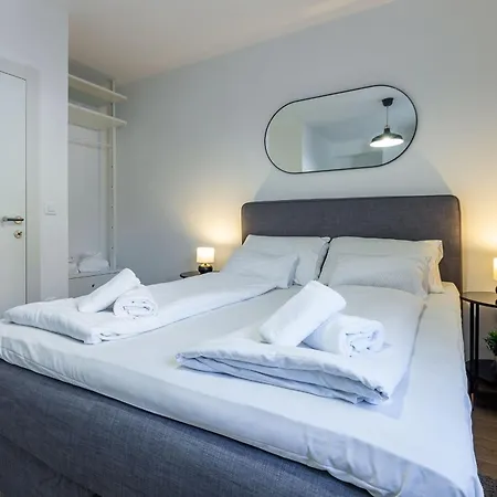 Exquisite Prestige Luxury With Shared Pool Apartman *
